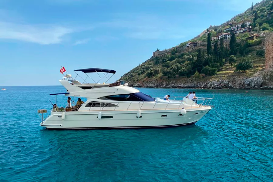 Motoryacht Efsane V | 16 m | bis zu 10 Personen | mit Kaptain