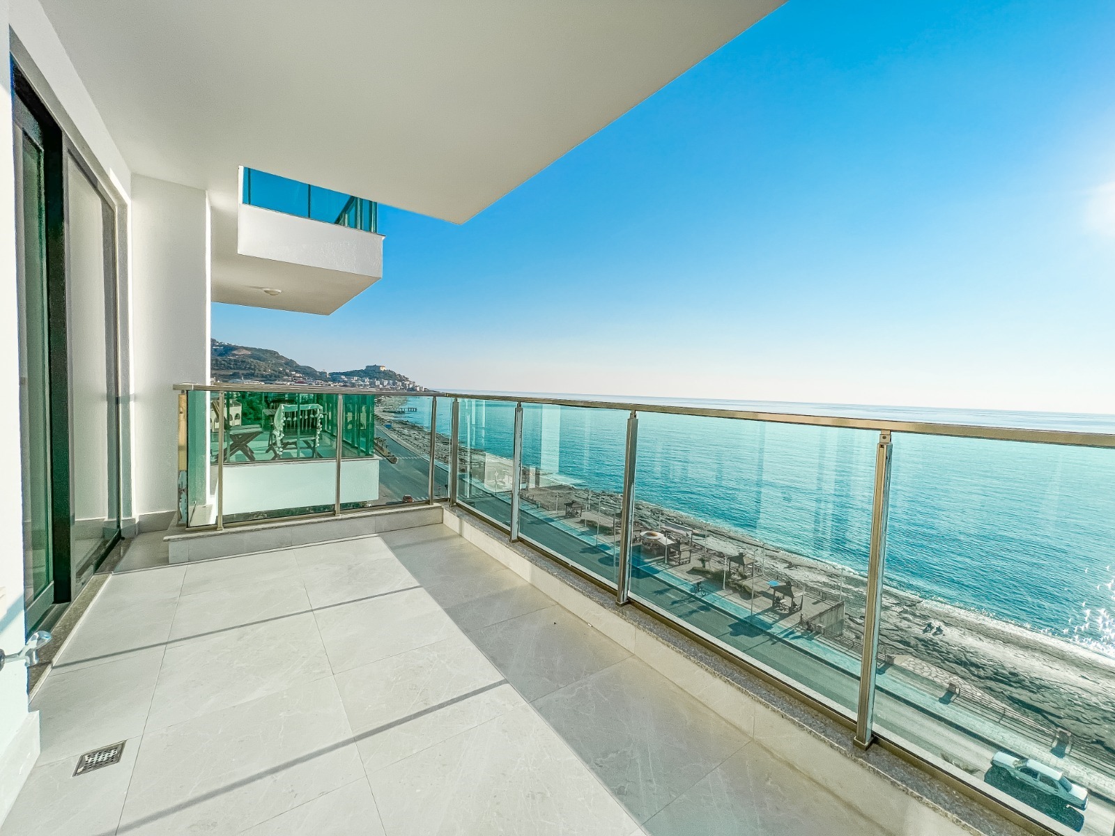 Apartment 65qm in Alanya mit Meerblick, 1 Schlafzimmer, 1 Bad, direkt am Meer, Wellnessbereich